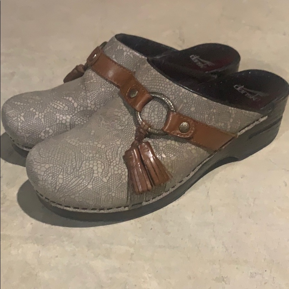Dansko leather clogs - size 9 (39)